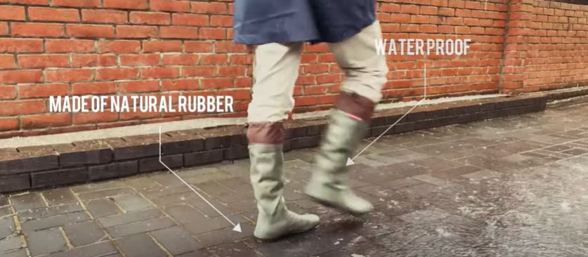 Foldable rain outlet boots